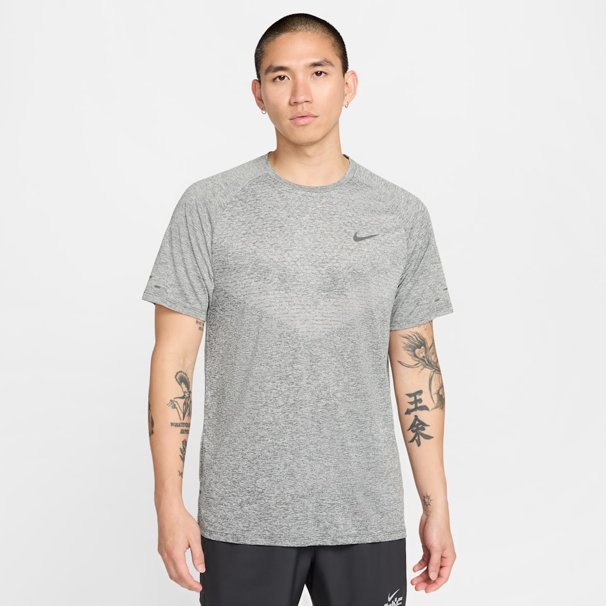 新品GYAKUSOU DRI-FIT ランニングTシャツ L グレー NIKE公式】 グレー トップス【ナイキ公式通販】